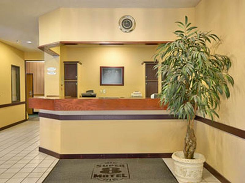 Super 8 By Wyndham Bloomington University Area Esterno foto