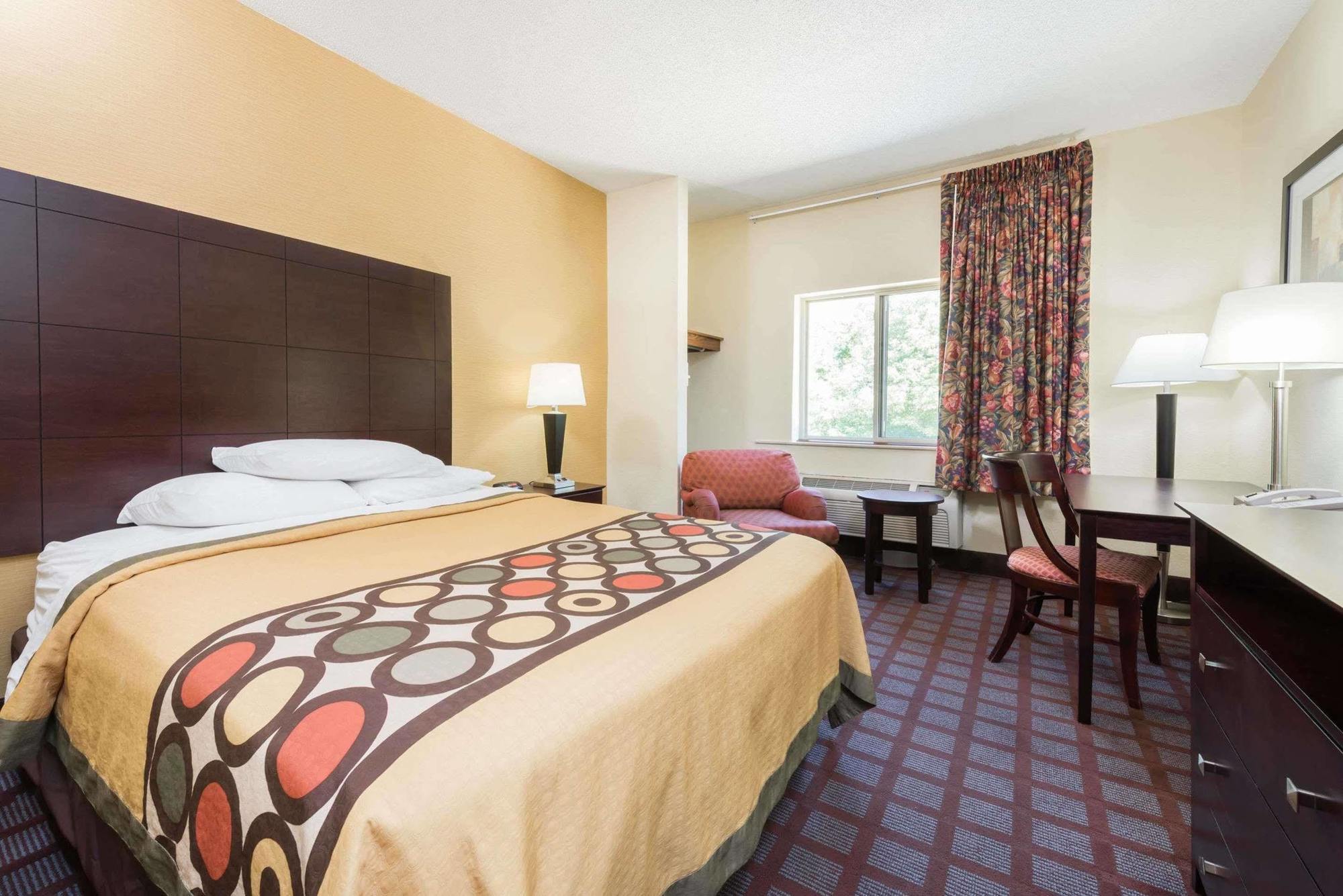Super 8 By Wyndham Bloomington University Area Esterno foto