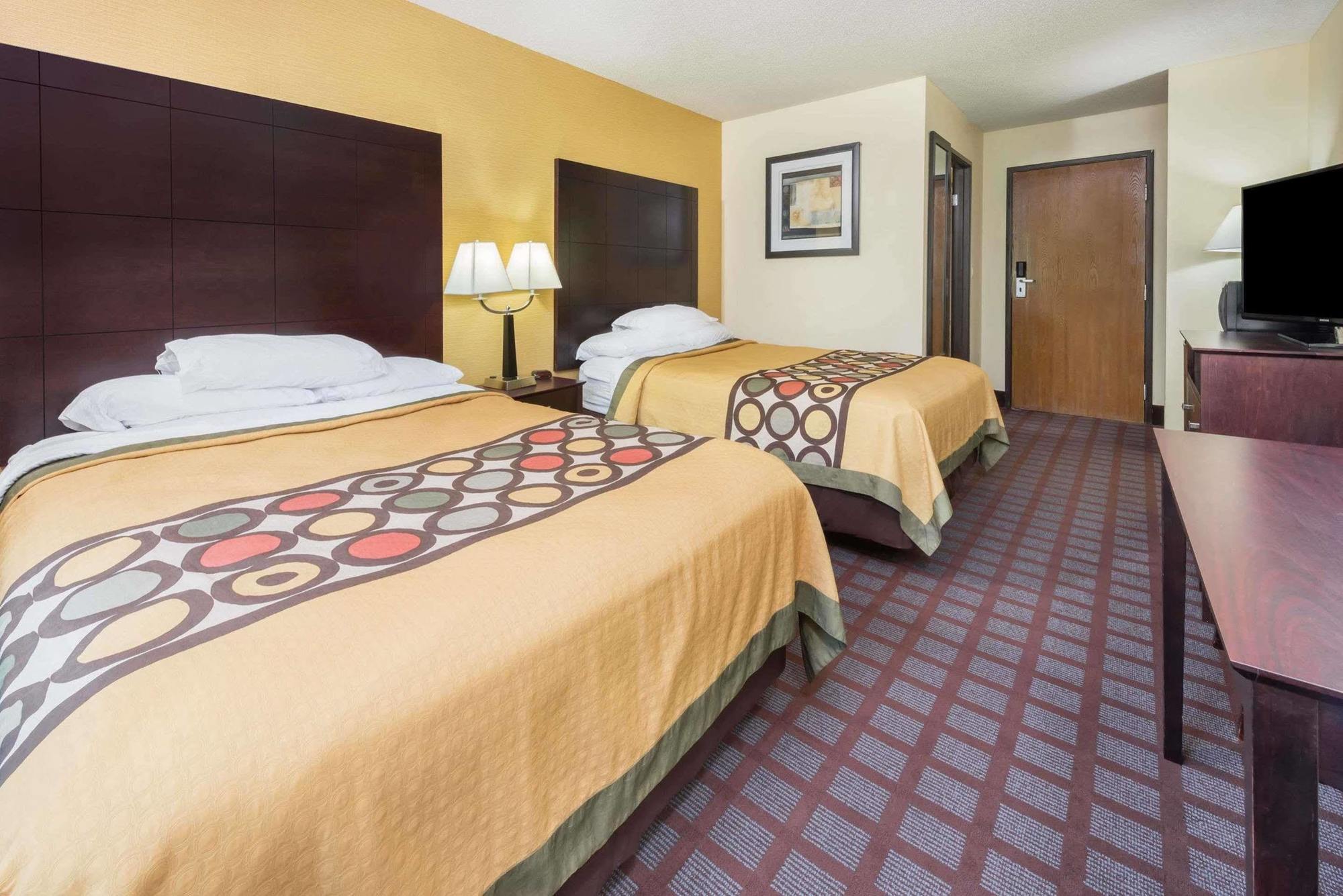 Super 8 By Wyndham Bloomington University Area Esterno foto